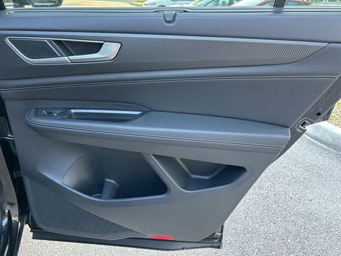 Used 2025 Volkswagen Atlas Cross Sport SEL image 44