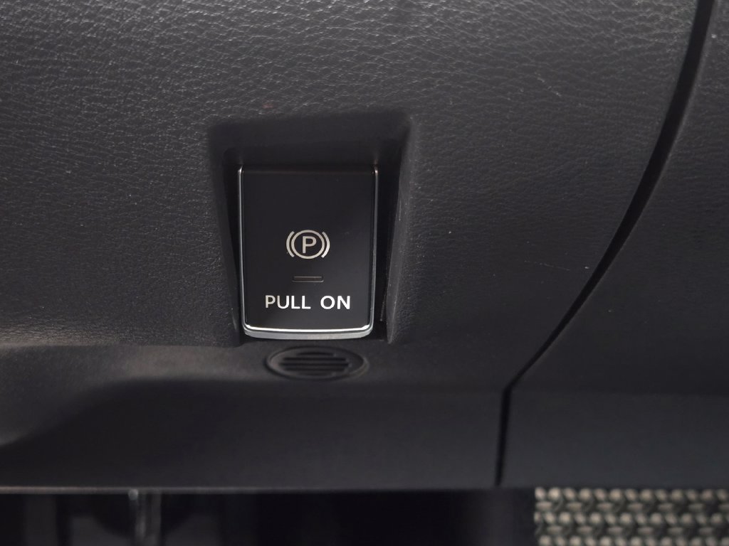 Used 2024 Nissan Ariya FWD image 24