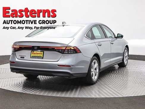 Used 2025 Honda Accord LX image 5
