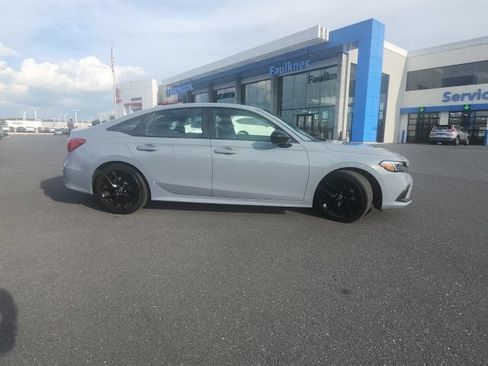Used 2024 Honda Civic Sport image 2