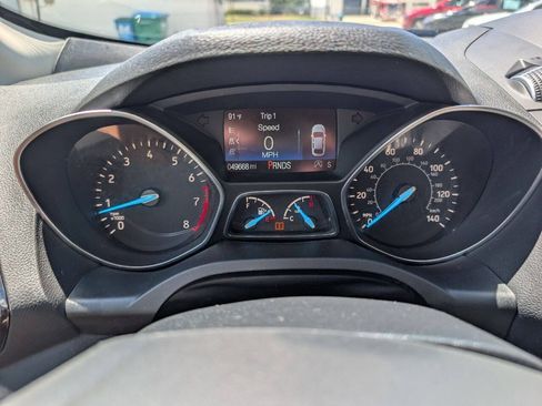 Used 2017 Ford Escape Titanium w/ Equipment Group 301A FWD image 19