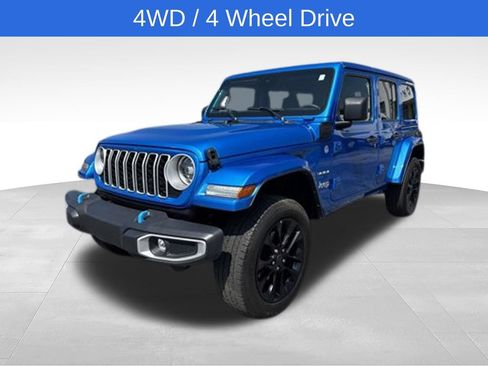 Used 2024 Jeep Wrangler Unlimited Sahara AWD/4WD image 10