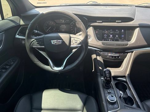 Used 2021 Cadillac XT6 Luxury FWD image 13