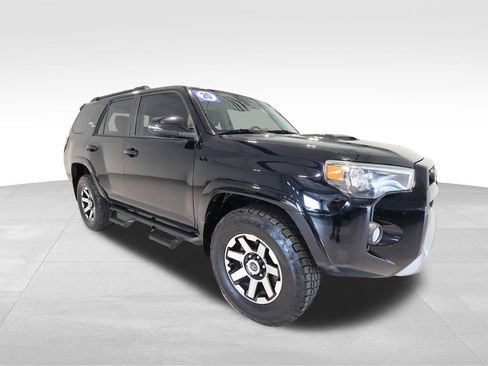 Used 2020 Toyota 4Runner TRD Off-Road Premium w/ Moonroof Package AWD/4WD image 6