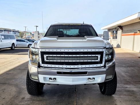 Used 2010 Chevrolet Silverado 2500 LTZ image 8