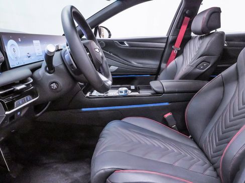 Certified 2025 Genesis G80 2.5T Sport Prestige image 9