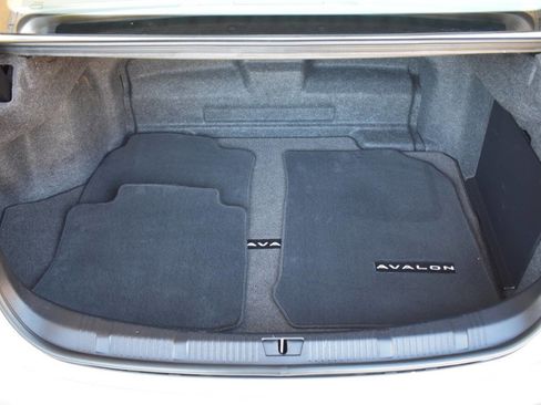 Used 2014 Toyota Avalon Limited w/ Technology Package FWD image 63