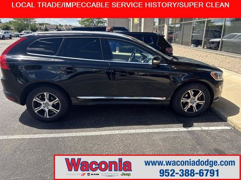 Used 2015 Volvo XC60 T6 w/ Protection Package AWD/4WD image 1