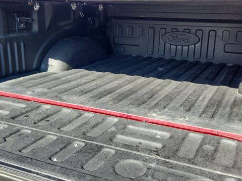 Used 2019 Ford F150 Platinum w/ Equipment Group 701A Luxury AWD/4WD image 32