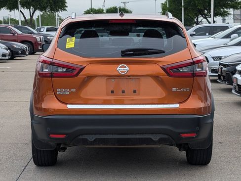Used 2022 Nissan Rogue Sport SL w/ Premium Package image 5