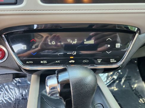 Used 2016 Honda HR-V EX image 27
