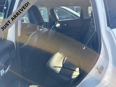 Used 2017 Jeep Compass Limited image 12