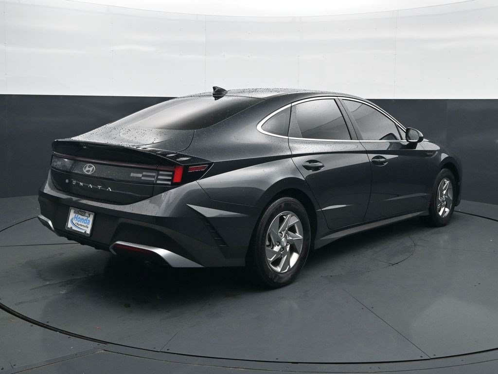 Used 2025 Hyundai Sonata SE FWD image 7