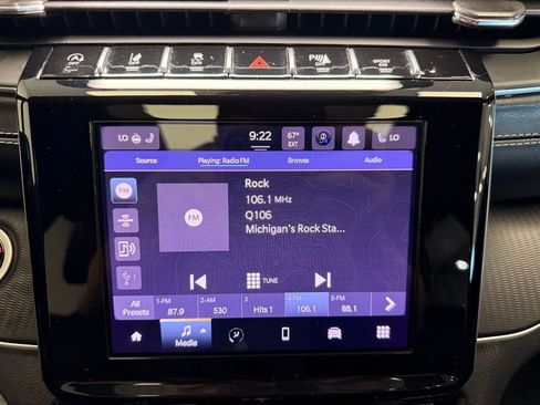Used 2025 Jeep Grand Cherokee L Altitude RWD image 16