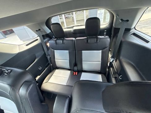 Used 2023 Ford Explorer XLT w/ Equipment Group 202A AWD/4WD image 22