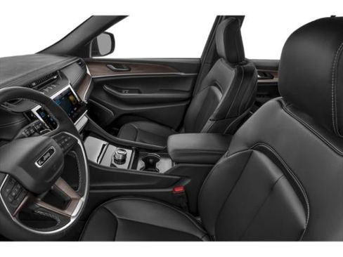 New 2027 Jeep Grand Cherokee Limited AWD/4WD image 9