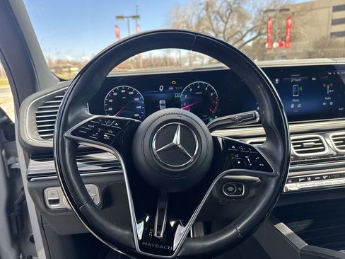 Used 2024 Mercedes-Benz Maybach GLS 600 4MATIC image 16