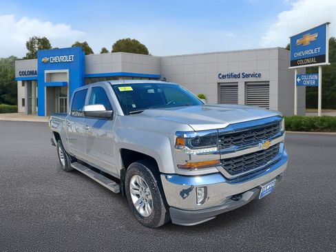 Used 2017 Chevrolet Silverado 1500 LT w/ All Star Edition AWD/4WD image 2