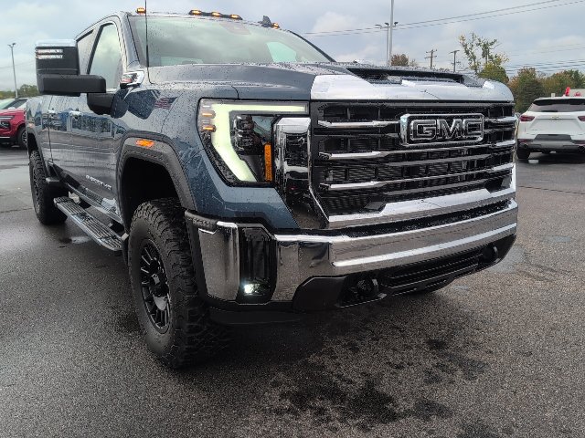 Used 2024 GMC Sierra 2500 SLT w/ SLT Convenience Package AWD/4WD image 14