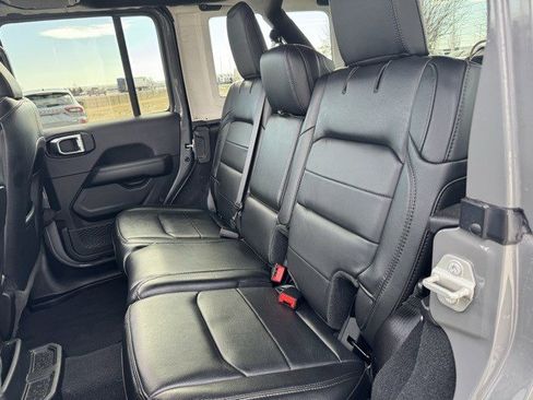 Used 2023 Jeep Wrangler Unlimited Sahara image 27