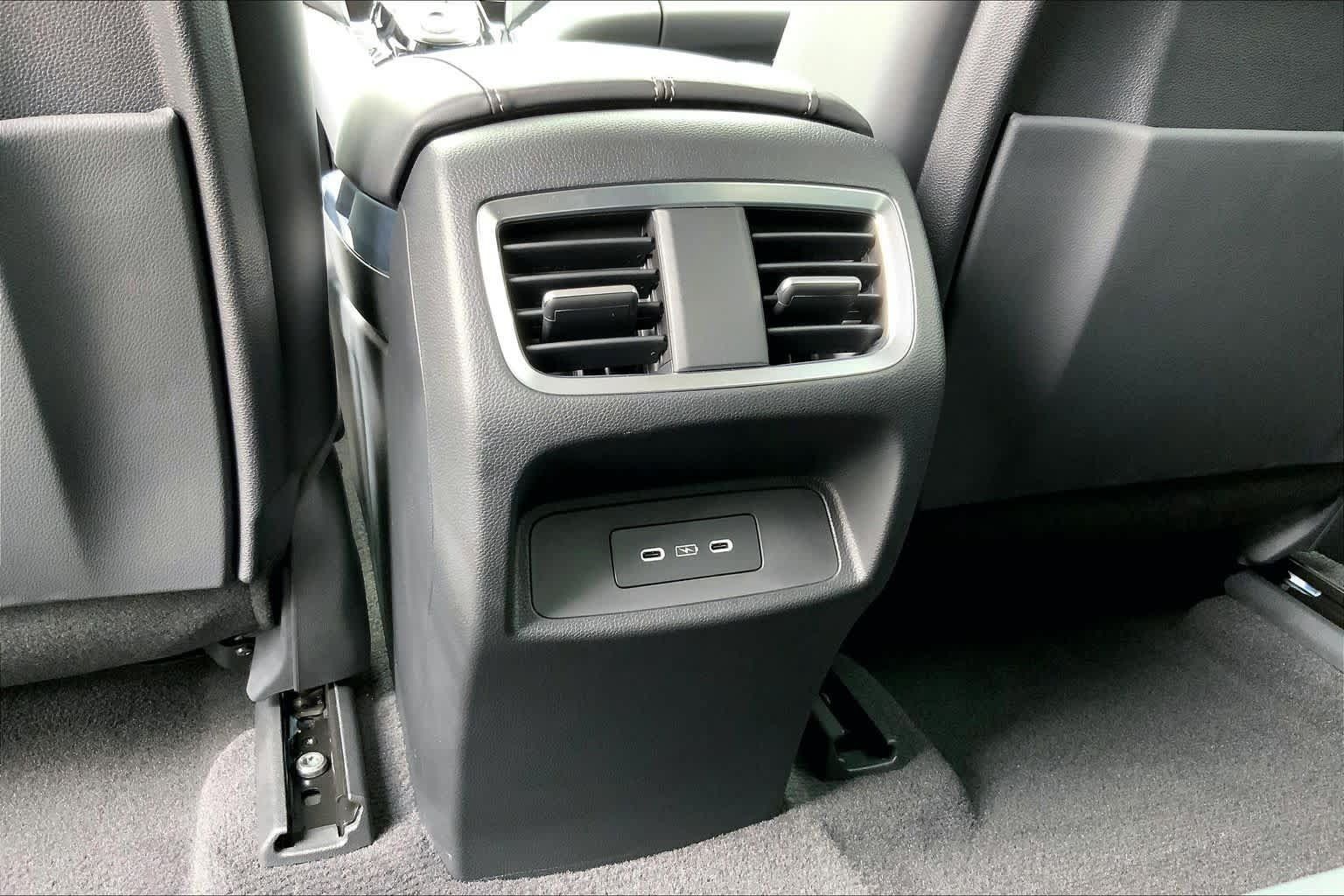Used 2025 Acura RDX w/ Technology Package AWD/4WD image 36