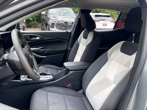 Used 2024 Chevrolet Trax LS w/ Driver Confidence Package FWD image 8