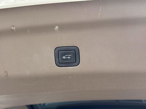 Certified 2023 GMC Yukon XL Denali image 20