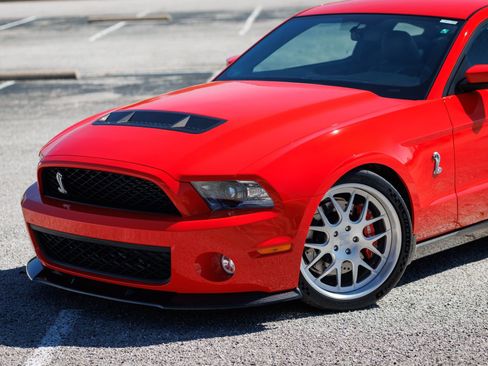 Used 2012 Ford Mustang Shelby GT500 w/ Electronics Pkg RWD image 12