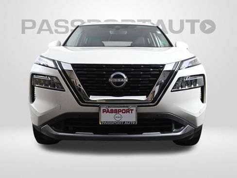 Used 2023 Nissan Rogue SL w/ SL Premium Package image 2