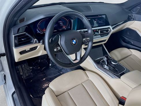 Certified 2022 BMW 330i Sedan w/ Driving Assistance Package image 9