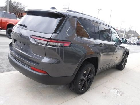 New 2025 Jeep Grand Cherokee L Altitude image 7