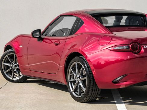 Used 2018 MAZDA MX-5 Miata RF Grand Touring RWD image 13