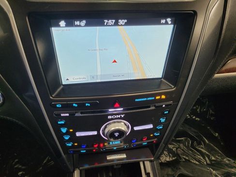 Used 2018 Ford Explorer Platinum image 23