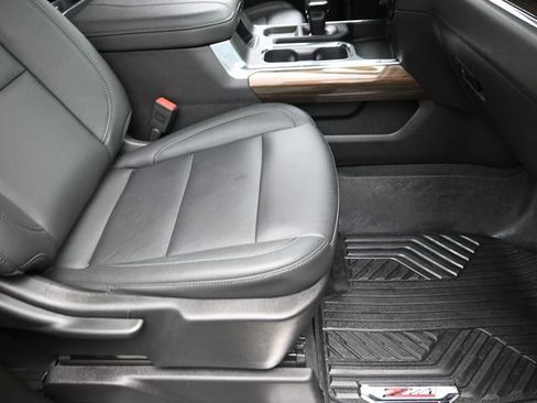 Used 2024 Chevrolet Silverado 1500 LT Trail Boss w/ LT Trail Boss Premium Package image 19