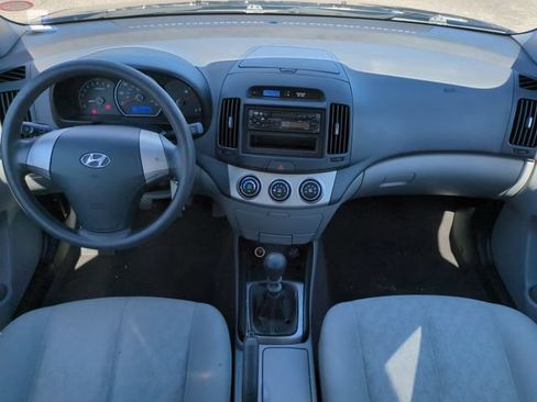 Used 2010 Hyundai Elantra FWD image 17