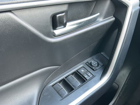 Used 2024 Toyota RAV4 XLE w/ Convenience Package FWD image 19