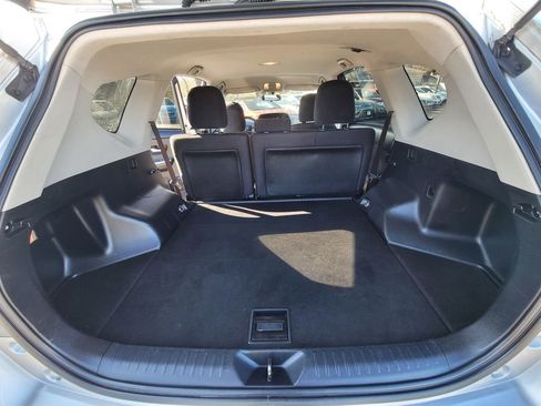 Used 2015 Toyota Prius V Three image 18