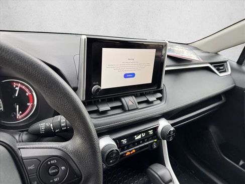 Used 2025 Toyota RAV4 XLE AWD/4WD image 13