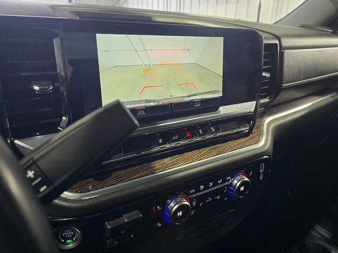 Used 2024 GMC Sierra 3500 SLE image 12