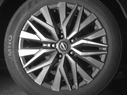 Used 2025 Nissan Altima 2.5 SV image 15