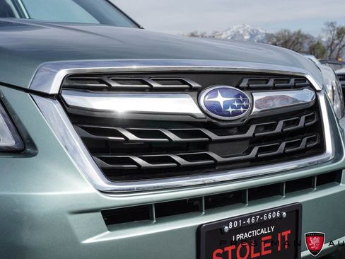 Used 2018 Subaru Forester 2.5i w/ Alloy Wheel Package image 17