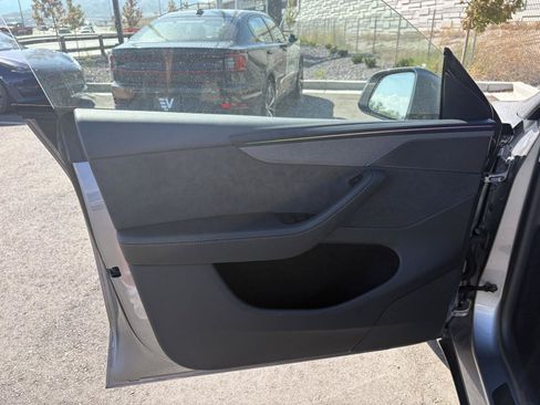 Used 2026 Tesla Model Y Long Range RWD image 12
