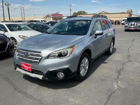 Used 2016 Subaru Outback 2.5i Premium AWD/4WD image 2