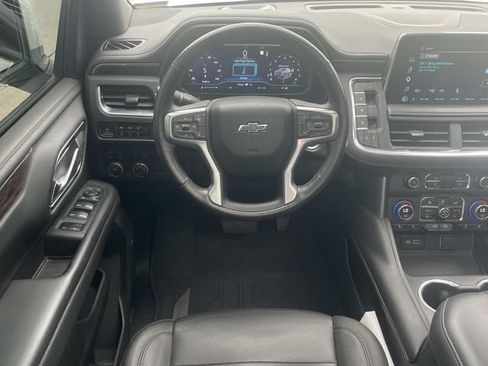Used 2023 Chevrolet Tahoe Z71 w/ Luxury Package AWD/4WD image 16