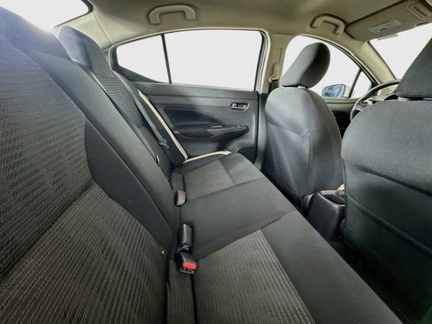 Used 2022 Nissan Versa SV FWD image 20