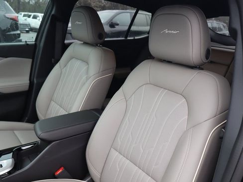 New 2026 Buick Envista Avenir FWD image 12