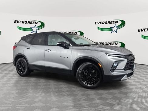 Used 2026 Chevrolet Blazer LT w/ Sound & Technology Package AWD/4WD image 7