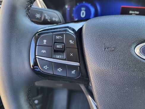 Used 2022 Ford Escape SEL w/ Technology Package FWD image 18