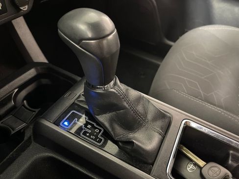 Used 2018 Toyota Tacoma TRD Sport RWD image 32