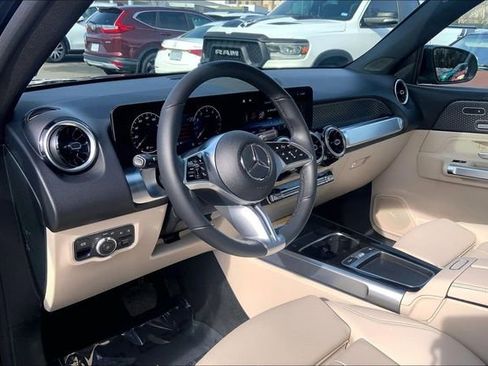Used 2026 Mercedes-Benz GLB 250 4MATIC image 14